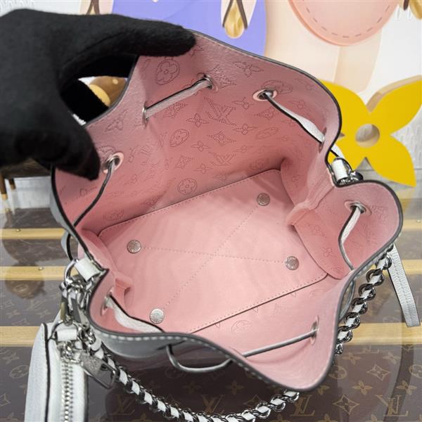 2026124164742611 210